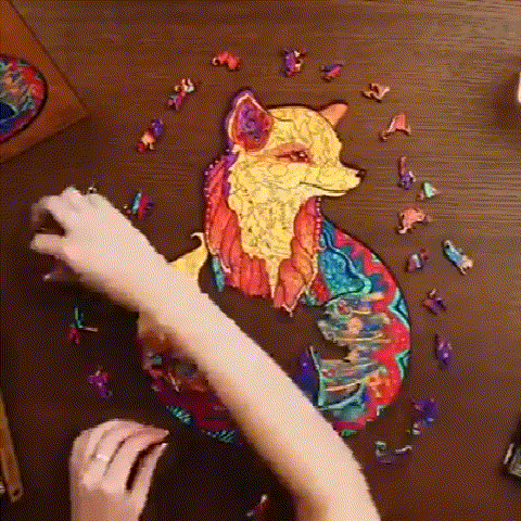 Animated GIF of the process of assembling a fox puzzle